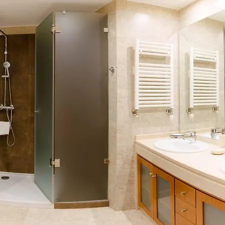 Guestready - Sleek W/ Balcony In Graca *