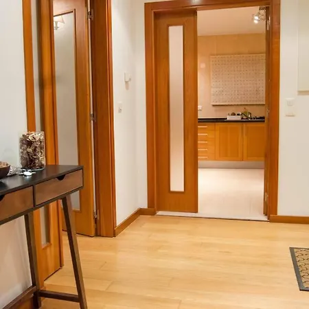 アパート Guestready - Sleek W/ Balcony In Graca *