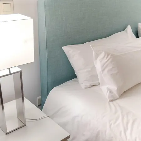 Joivy Graca Luminous 2-br With Terrace Apartment Lisbon