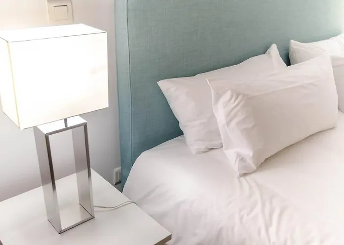 Guestready - Sleek W/ Balcony In Graca Lisboa