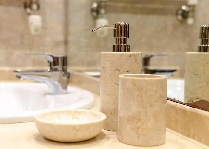 Guestready - Sleek W/ Balcony In Graca Apartman