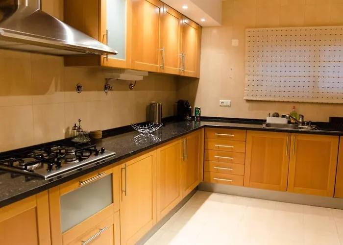 Guestready - Sleek W/ Balcony In Graca Apartman