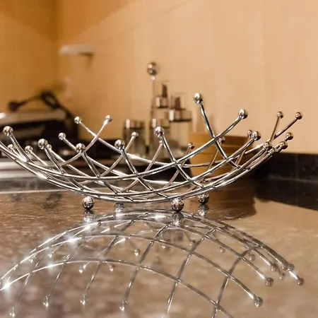 Guestready - Sleek W/ Balcony In Graca * ליסבון